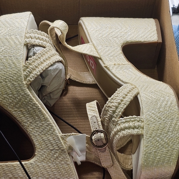 Pop Platform sandals - Picture 4 of 6